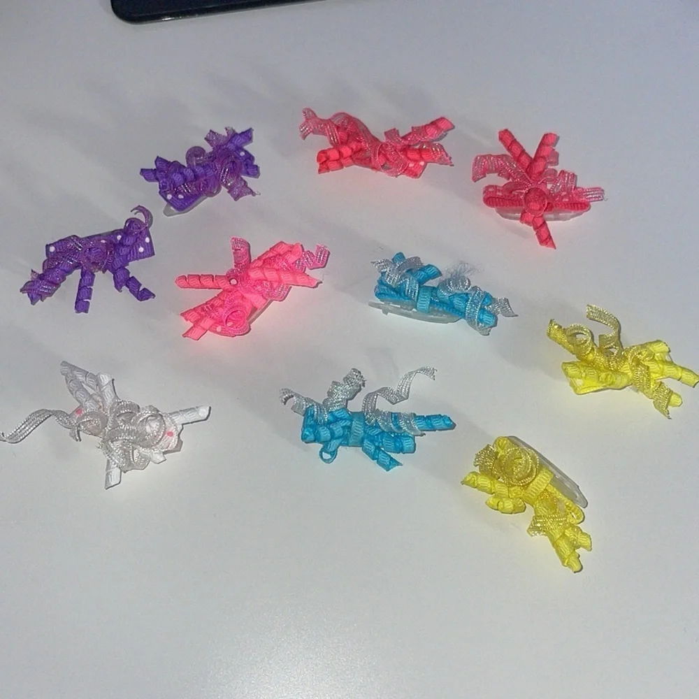 17 count swirly hair clips 11 small 6 big
